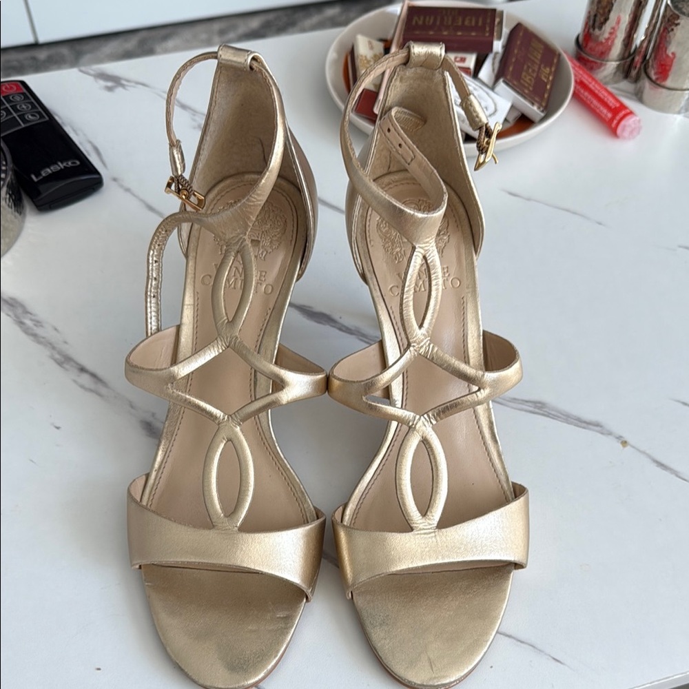 Vince Camilo Gold Strappy Sandals SZ 7